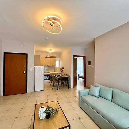 P Deluxe Suites Β4 نيا ميشانيونا المظهر الخارجي الصورة