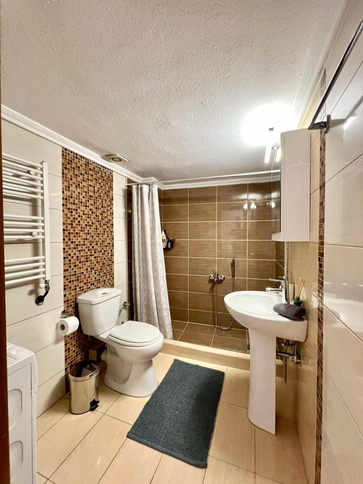 P Deluxe Suites Β4 نيا ميشانيونا المظهر الخارجي الصورة